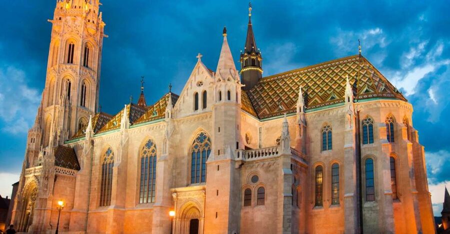 3-Hour Orientation Walking Tour of Buda and Pest - Buda Castle and the Royal Palace area, where the city turns theatrical