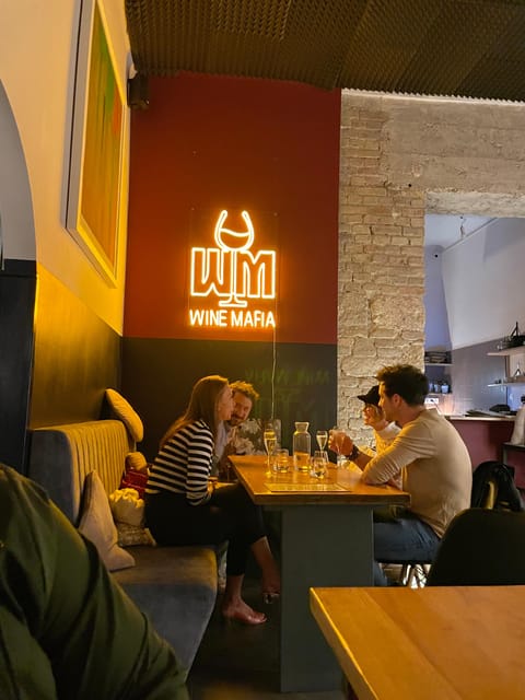 6-Tier Hungarian Wine Tasting at a Cozy Community Table - The six wines: what you’re really learning in one sitting