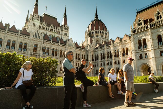 All About Budapest: Full Day Walking Tour with Lunch & Metro Pass - Why This 6-Hour Budapest Walk Works: Pest to Buda, Without the Headache