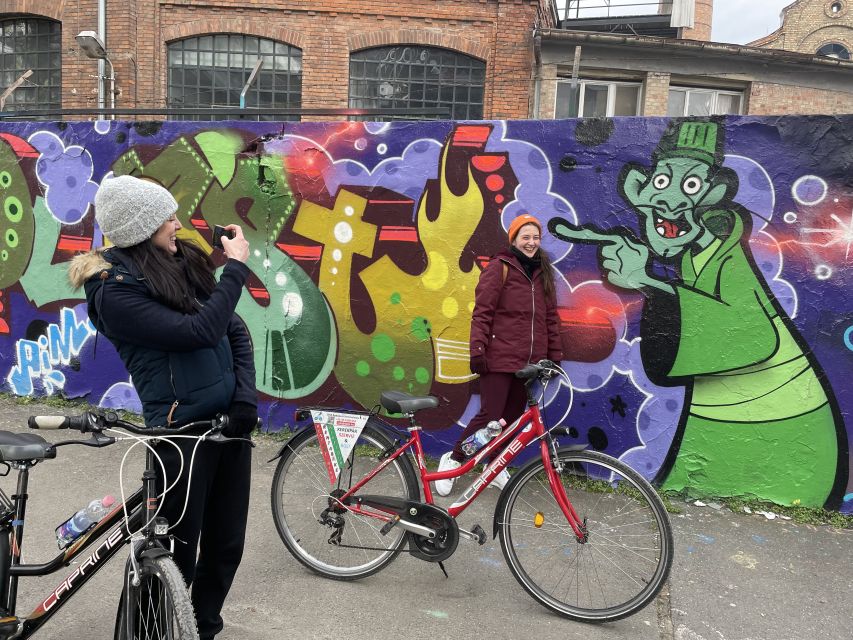 Alternative Bike tour: Graffiti Wall and Peace - Meet ET and enjoy the small-group advantage