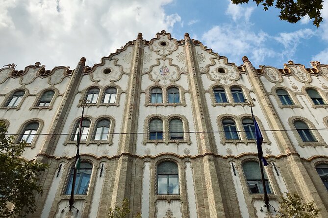 Art Nouveau Treasures of Budapest – Exclusive Private Tour - The crossings that frame the architecture