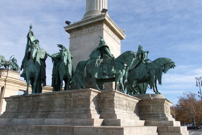Best Historical Sights of Budapest Tour - Hero’s Square: a fast history lesson you can use later
