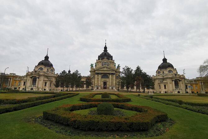 Best Historical Sights of Budapest Tour - St Stephen Basilica: going inside for the Holy Right Hand