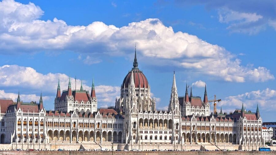 Best of Budapest: Private Walking Tour with a Local - Central Market Hall and café stops: how food becomes direction