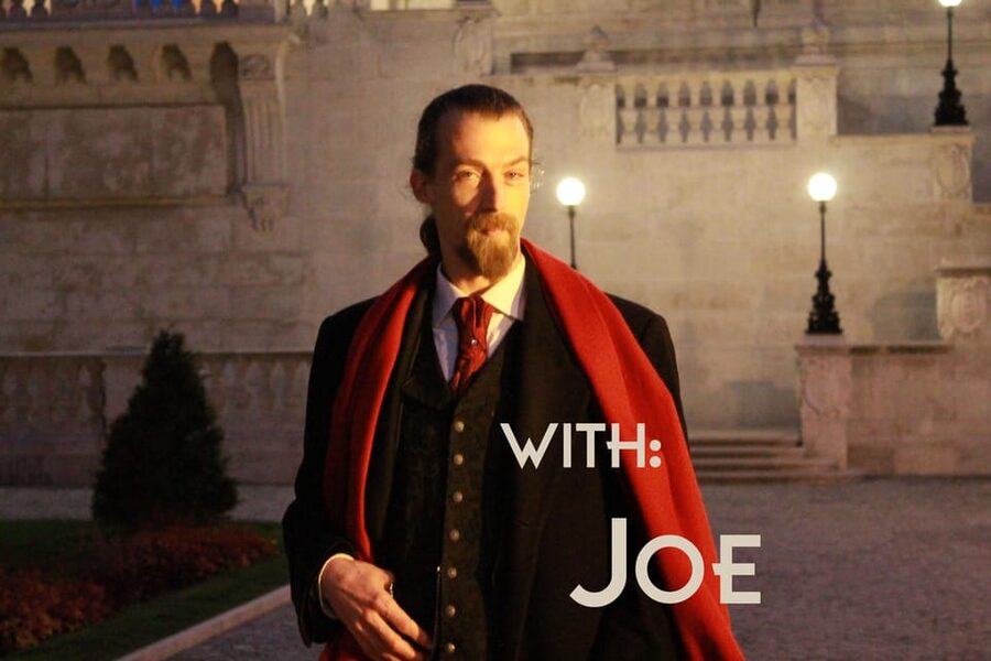 BloodThirsty Hungary: Walking tour & Dark Historical Stories - A professional actor, a night route, and stories with teeth