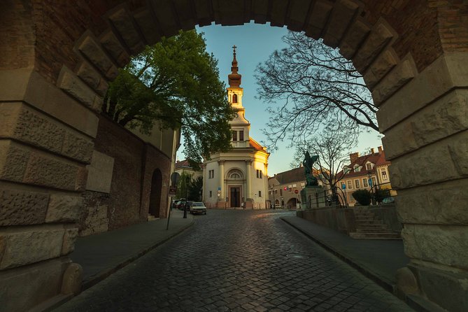 Buda Castle Quarter Walking Tour - Stop 4: Arpad Toth Promenade (Setany)