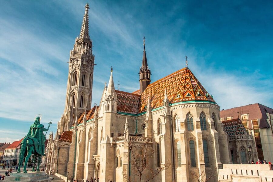 Buda Castle Walking Tour: Fishermans Bastion - Royal Palace - What to wear, what to pack, and how to get better photos