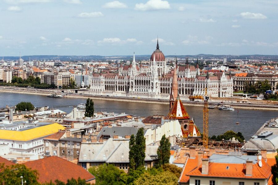 Budapest: 1.5-Hour Private Kick-Start Tour with a Local - Comfort, shoes, and the walking reality