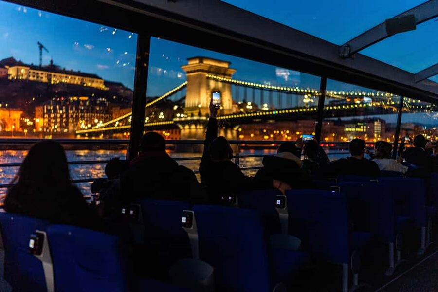 Budapest: 1-Hour Evening Sightseeing Cruise with Drink - Your Welcome Drink, Plus the Audio Guide That Helps You Look Smarter