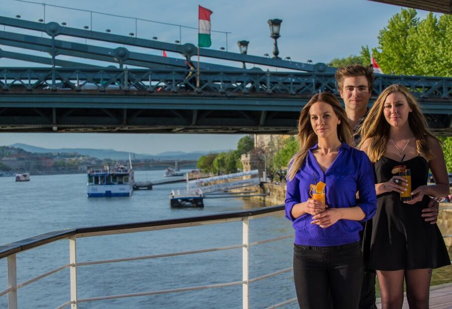 Budapest: 1 hr Sunshine Booze Cruise with Prosecco - Who This Cruise Fits Best (And Who Might Want Something Different)