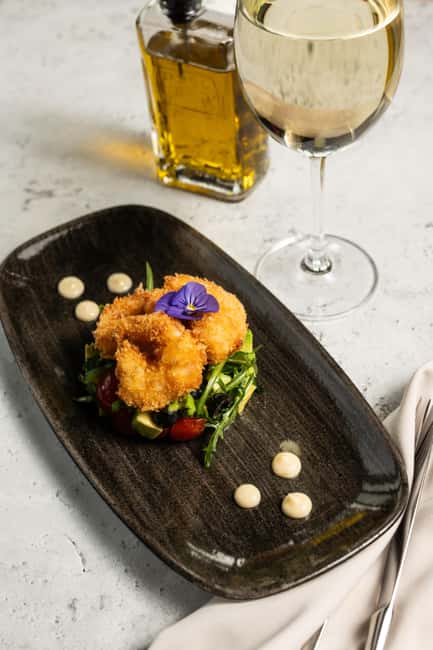 Budapest: 2-Course Dinner for 2 on a Boat Restaurant - Food Choices and Allergens: How to Stay Safe