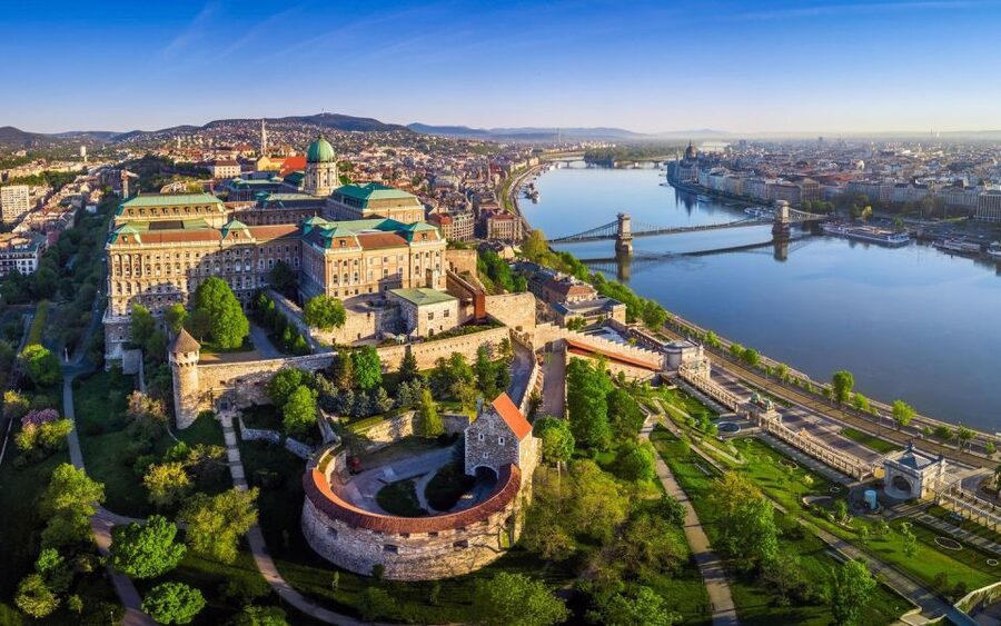 Budapest: 3-hour City Tour with Castle Walk + 1-hour Cruise - Quick hits before you go