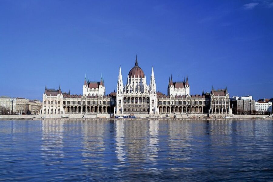 Budapest: 3-Hour Grand City Tour and Castle Walk - Andrássy Avenue, the Opera, and St Stephen’s Basilica on the way back