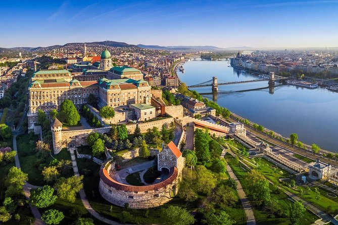 Budapest: 3-Hour Live-guided Bus Tour and 1-hour River Cruise - Heroes’ Square and the Millennium Memorial: What to Notice