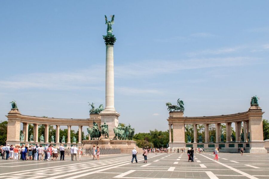 Budapest: 3-Hour Live Guided Sightseeing Tour - Heroes’ Square and Andrássy Avenue: the grand monuments to end with style