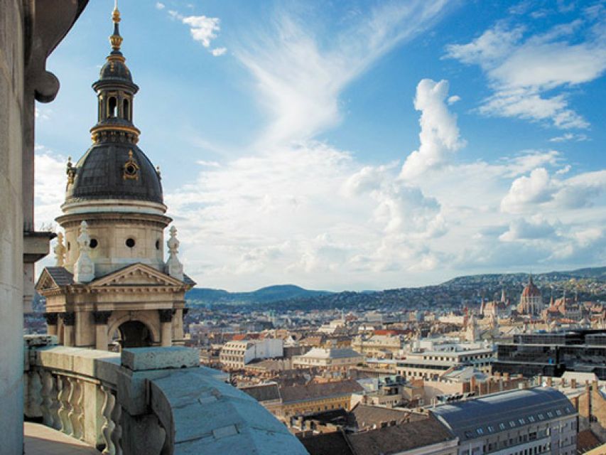 Budapest: 3-Hour Walking Tour of Pest with a Historian - Danube Promenade to Gresham Palace: architecture as a history lesson