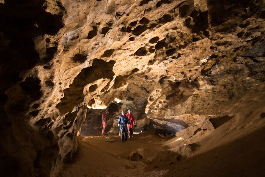 Budapest: Adventure Caving Tour with Guide - Where Budapest turns into a crawl-and-climb playground