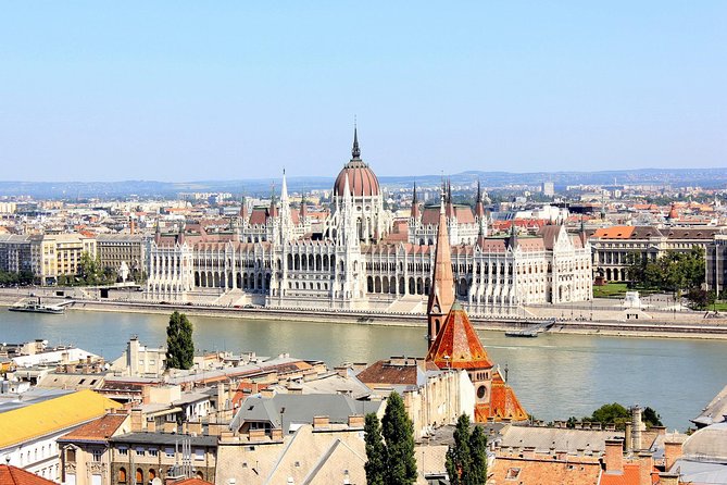 Budapest All in One Small Group Walking Tour with Strudel Stop - City Park and Vajdahunyad Castle: where the scenery turns classic