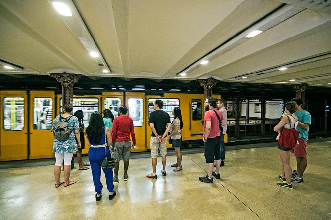Budapest All in One Small Group Walking Tour with Strudel Stop - St. Stephen’s Basilica, Soviet Memorial, and Parliament: three stops, one political lens