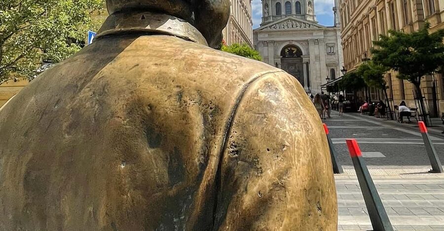 Budapest: Assist the Authorities Outdoor Escape Room Game - A Detective Story Turned Into a Walk Around Budapest
