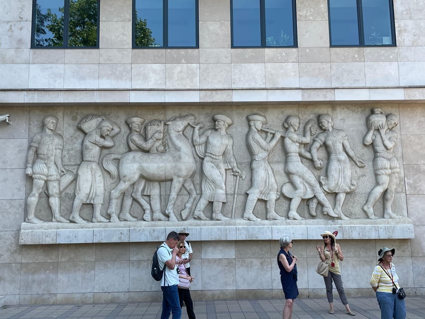 Budapest: Assist the Authorities Outdoor Escape Room Game - Walking Practicalities: Flat Streets, Bench Stops, and What to Wear