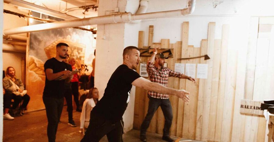 Budapest: Axe Throwing Experience - Entering Balta Dobálás and Getting Your Bearings