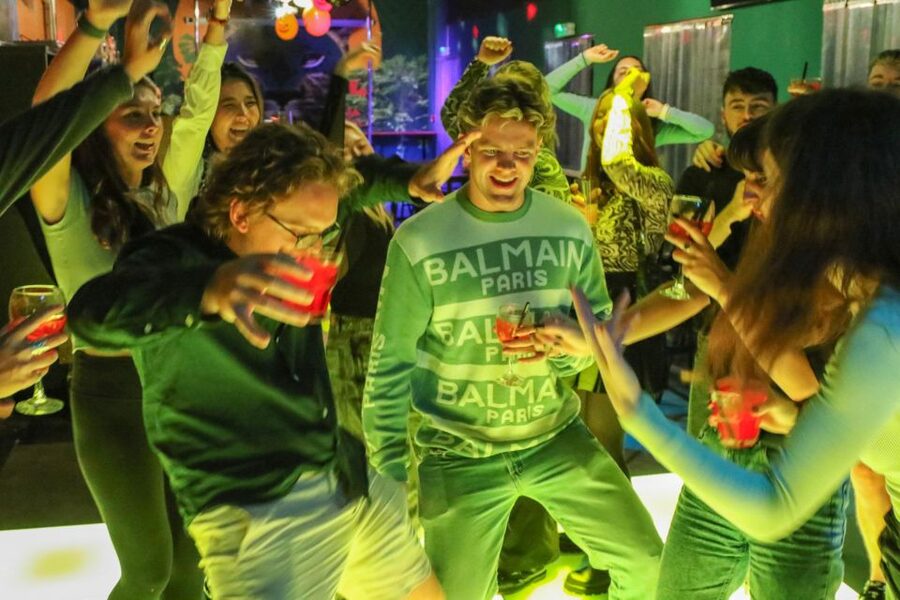Budapest: Bar Crawl Tour with Local Drinks - Should You Book This Budapest Drunken History Bar Crawl?