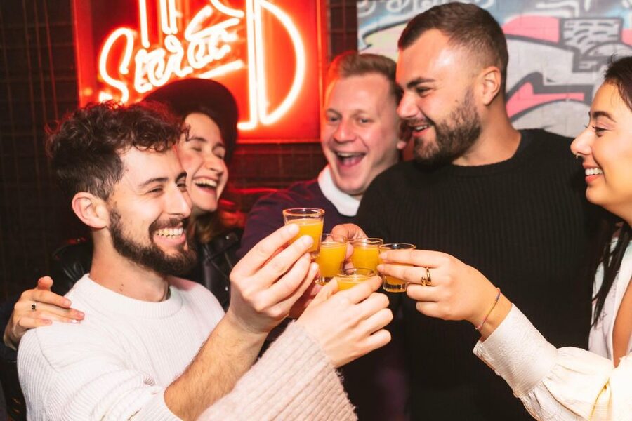 Budapest: Bar Crawl with a Local Guide - How this Budapest bar crawl saves you from nightlife guesswork