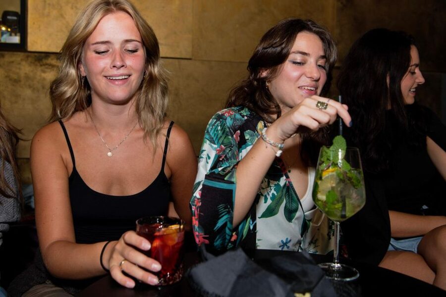 Budapest: Bar Crawl with a Local Guide - Stop by stop: your three hours of fröccs, shots, and games