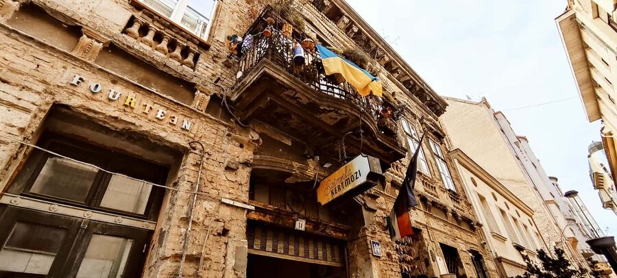 Budapest: Best of Downtown and Jewish Quarter Tour - Kazinczy Street to Szimpla Kert: Food Tips That Actually Help