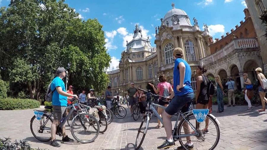 Budapest Bike Tour with a Hungarian Goulash - Where the tour starts, and how it actually feels at check-in