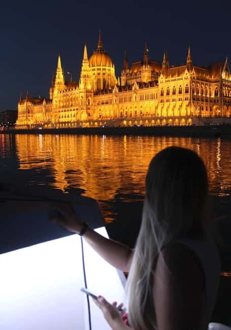 Budapest: Boat Cruise with Personal Guide and Drink - Key highlights worth your attention