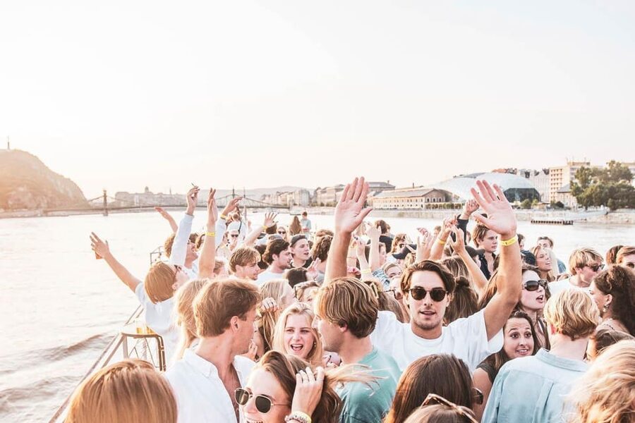 Budapest: Boat Party with option of Unlimited Drinks - Your Night Stops: Parliament, Castle, and the Chain Bridge Lit Up