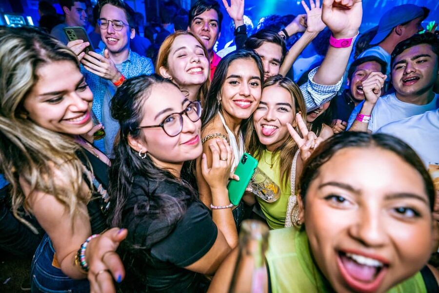 Budapest: Boat Party with option of Unlimited Drinks - The Best Fit: Who Will Love This, and Who Might Not