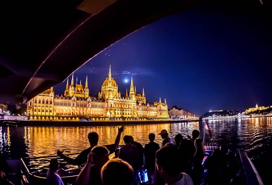 Budapest: Boat Party with option of Unlimited Drinks - Should You Book This Budapest Boat Party Cruise?
