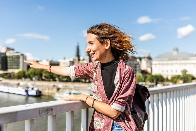 Budapest: Book A Local Host - Deák Ferenc tér meetup and the walk-first format