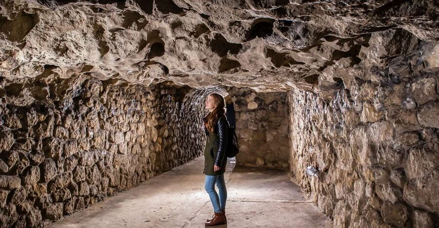 Budapest: Buda Castle Cave Tour - How the live guide storytelling works, including the guides people mention by name