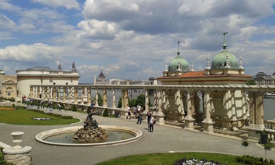 Budapest: Buda Castle Private Walking Tour - Fishermen’s Bastion: panoramic views with context, not just photos