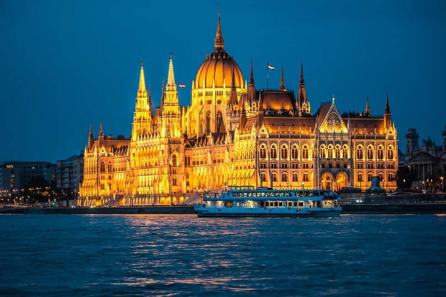 Budapest By Night Sightseeing Cruise - First Look: Why a Danube Night Cruise Is Worth 50 Minutes