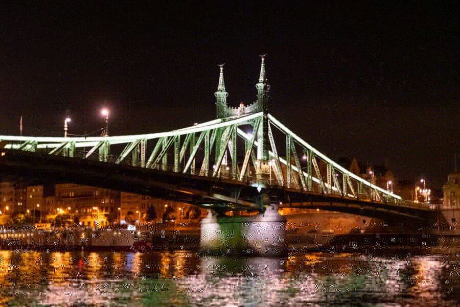 Budapest: Candlelit Dinner River Cruise with Live Music - Live Music on the Danube: Romantic, Not Overpowering