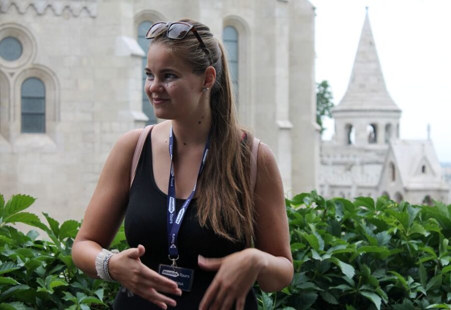 Budapest: Castle District Walk with Matthias Church Entry - Weather and Guide Style: How the Best Tours Stay Pleasant