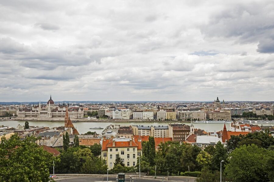 Budapest: Castle District Walk with Matthias Church Entry - Best Ways to Use This Tour for a Smarter Budapest Plan