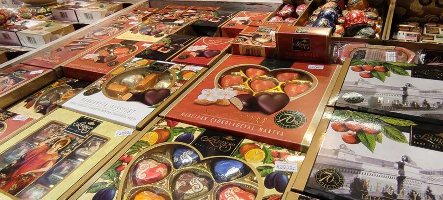 Budapest: Central Market Hall Guided Food Tour with Tastings - End-of-Tour Perks: Restaurant Ideas and a Wine Guide