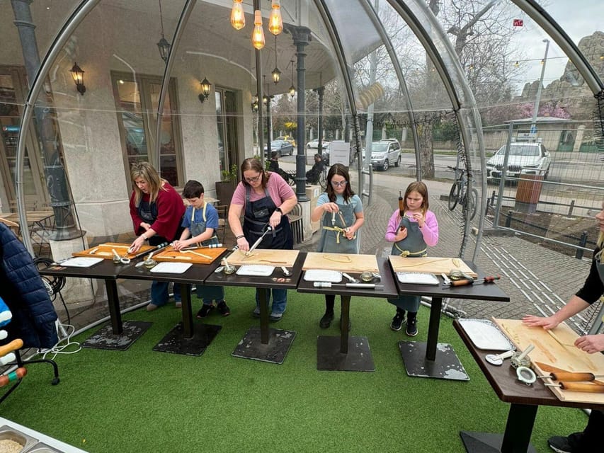 Budapest: Chimney Cake Workshop in City Park - Should you book this Kürtőskalács in City Park?