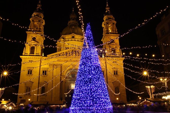 Budapest Christmas Market Tour with Basilica visit & Chimney cake - Inside St. Stephen’s Basilica and the facade video-mapping show