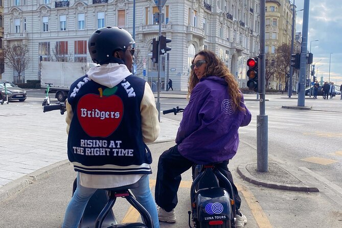 Budapest Citadel Tour on E-Scooter with The Best Panoramic Views - Stop at the greenery-covered pedestrian bridge: your Danube orientation