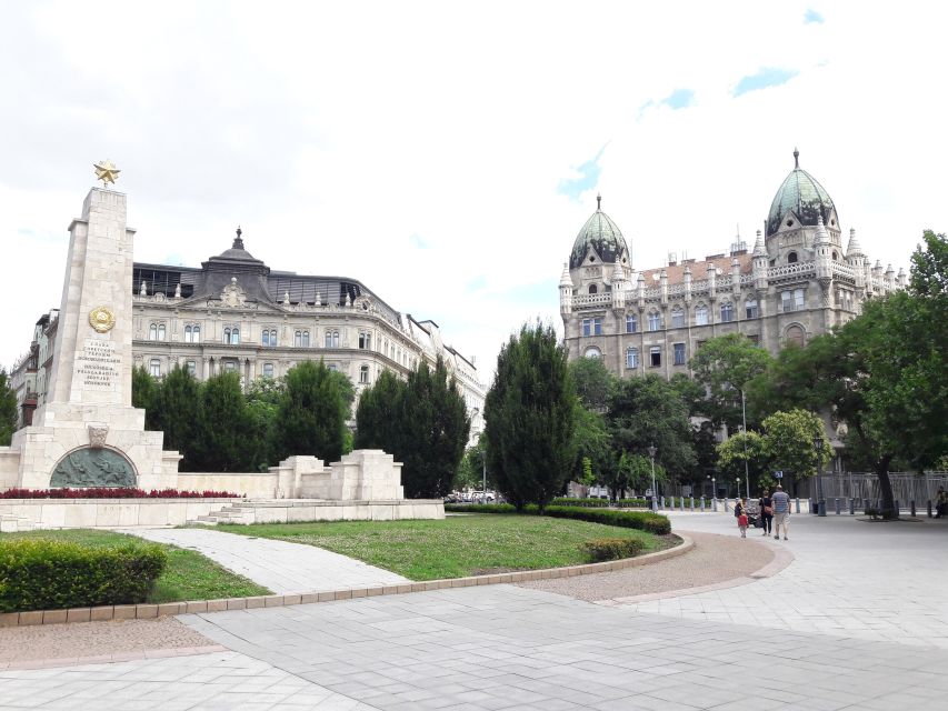 Budapest: City Center Walking Tour - City Streets, Mr. Safe, and the Moment for a Smile