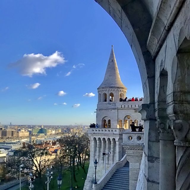 Budapest: City Discovery Tour - Fisherman’s Bastion: the main viewpoint lesson, with room for photos