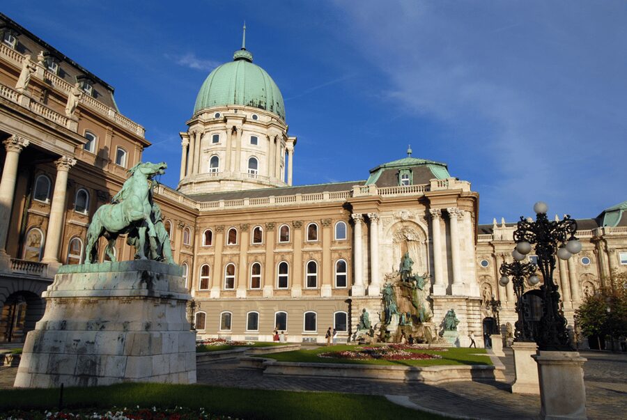 Budapest: City Discovery Tour - Air-conditioned bus comfort, timing realism, and what you’ll actually feel