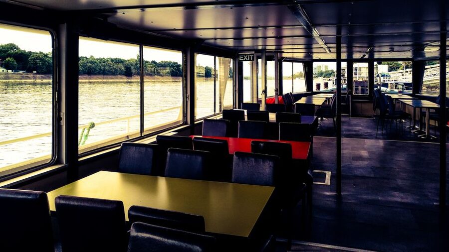 Budapest: City Highlights Cruise with Welcome Drink - One-hour itinerary: the river route and what you actually see